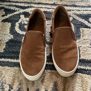 Ugg Jass suede sneakers 7.5
